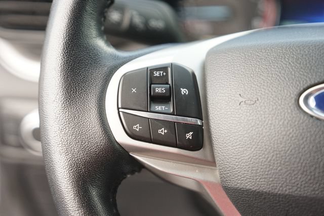 Certified 2022 Ford Explorer XLT RWD image 24