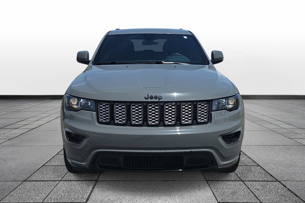 Used 2021 Jeep Grand Cherokee Laredo X AWD/4WD image 2
