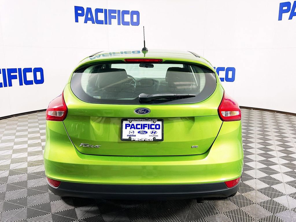 Certified 2018 Ford Focus SE w/ Cold Weather Package image 8