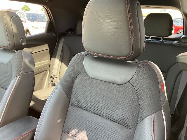 Used 2023 Chevrolet TrailBlazer RS w/ Sun and Liftgate Package FWD image 25