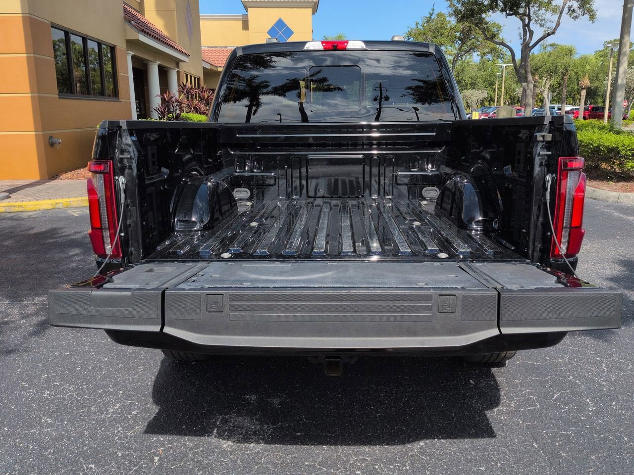 Certified 2024 Ford F150 Platinum AWD/4WD image 12