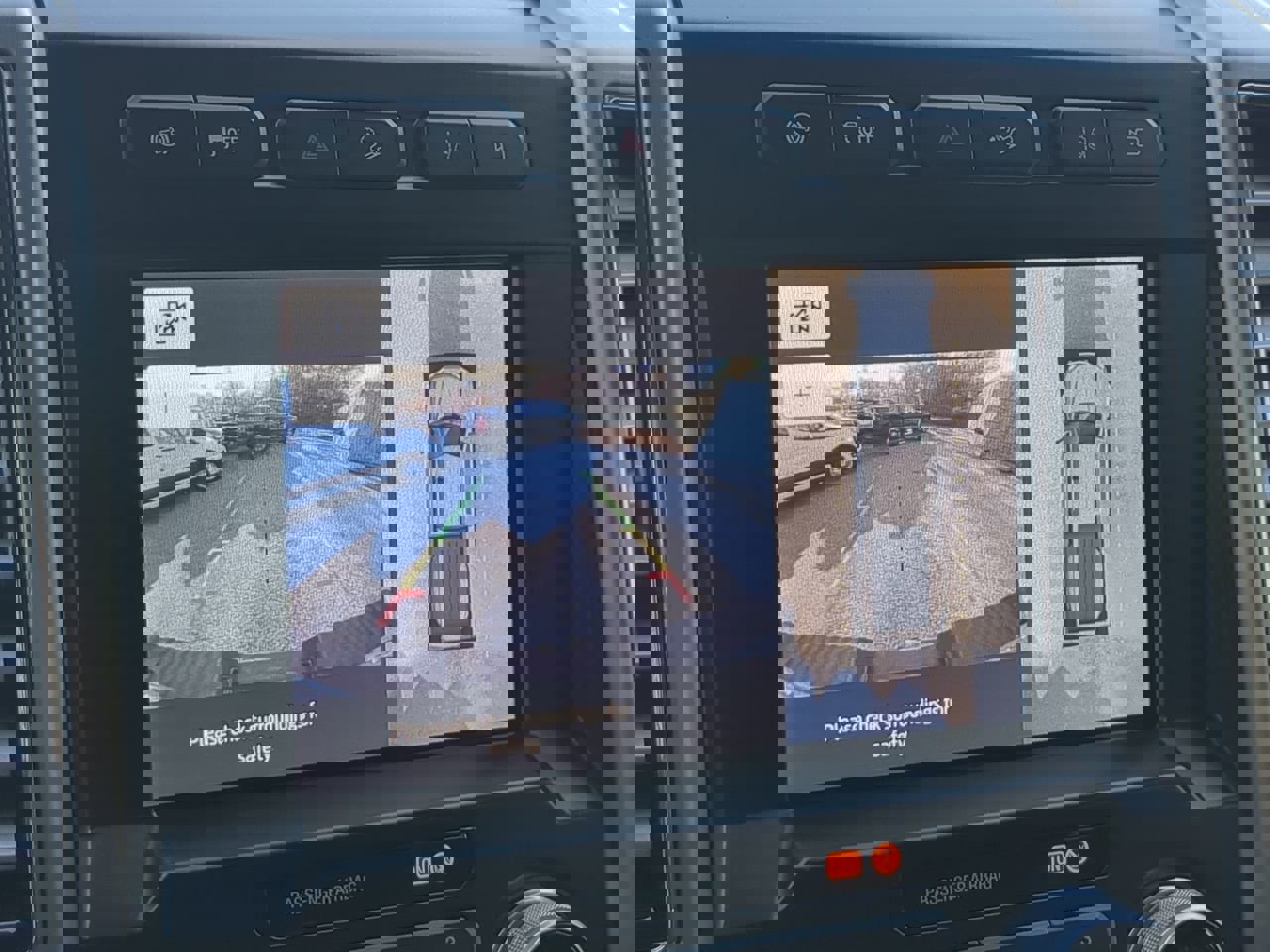 Certified 2020 Ford F450 Platinum w/ FX4 Off-Road Package image 19