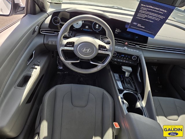 Used 2025 Hyundai Elantra SEL FWD image 13