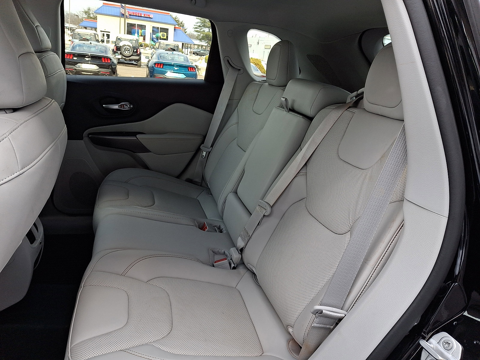 Used 2022 Jeep Cherokee Latitude Lux image 11