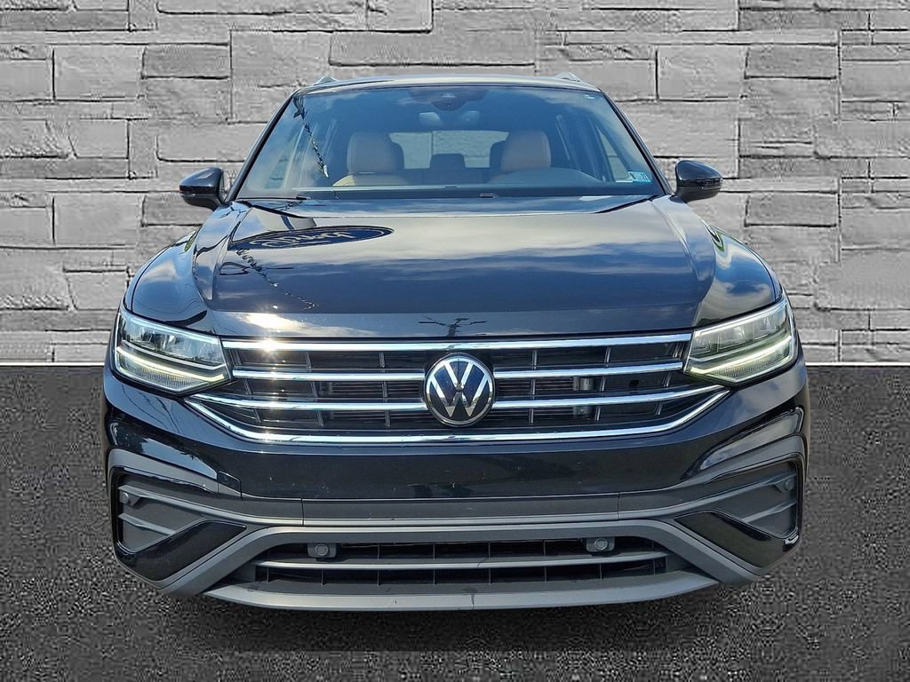 Used 2024 Volkswagen Tiguan SE AWD/4WD image 3