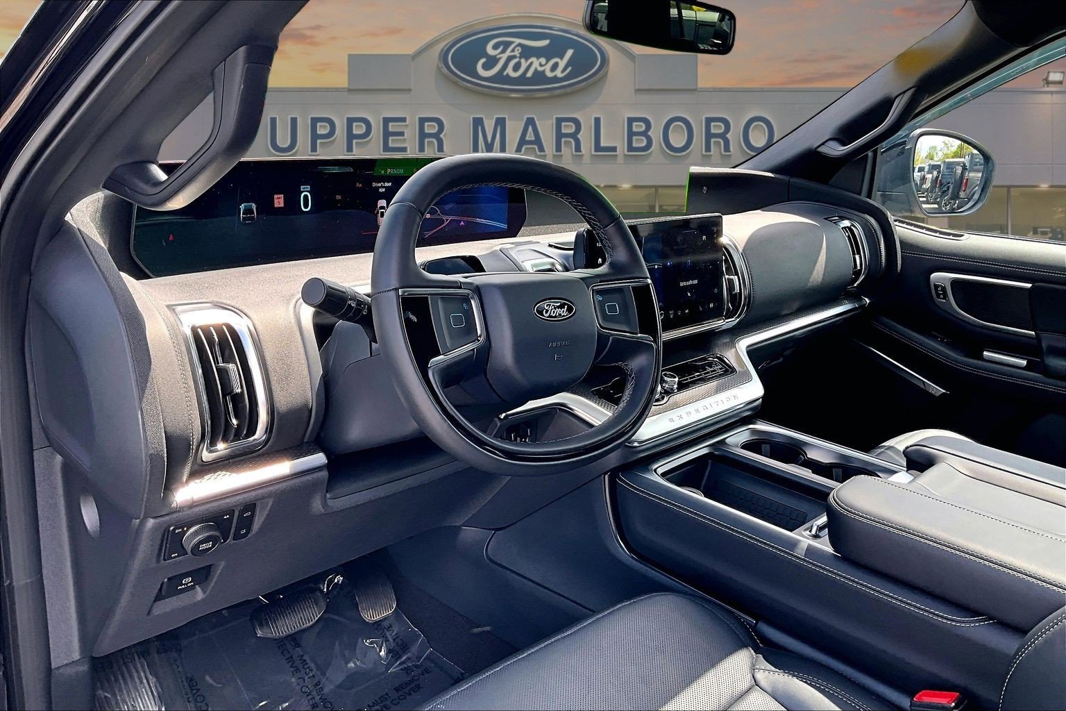 Certified 2025 Ford Expedition Platinum w/ Stealth Performance Package AWD/4WD image 14