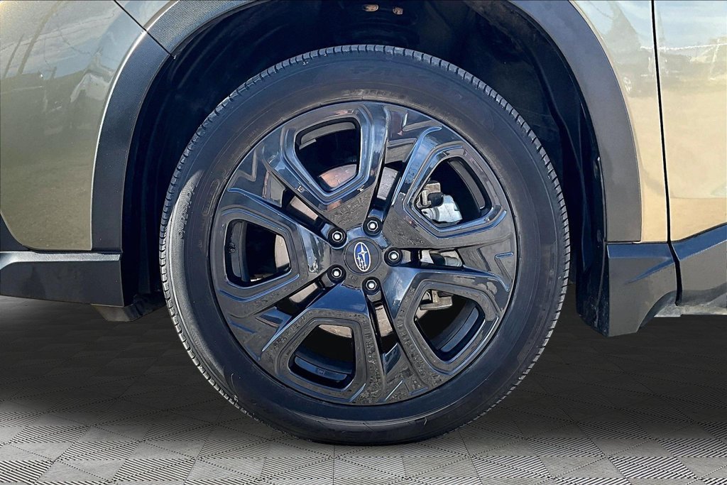 Used 2024 Subaru Ascent Onyx Edition Limited AWD/4WD image 9