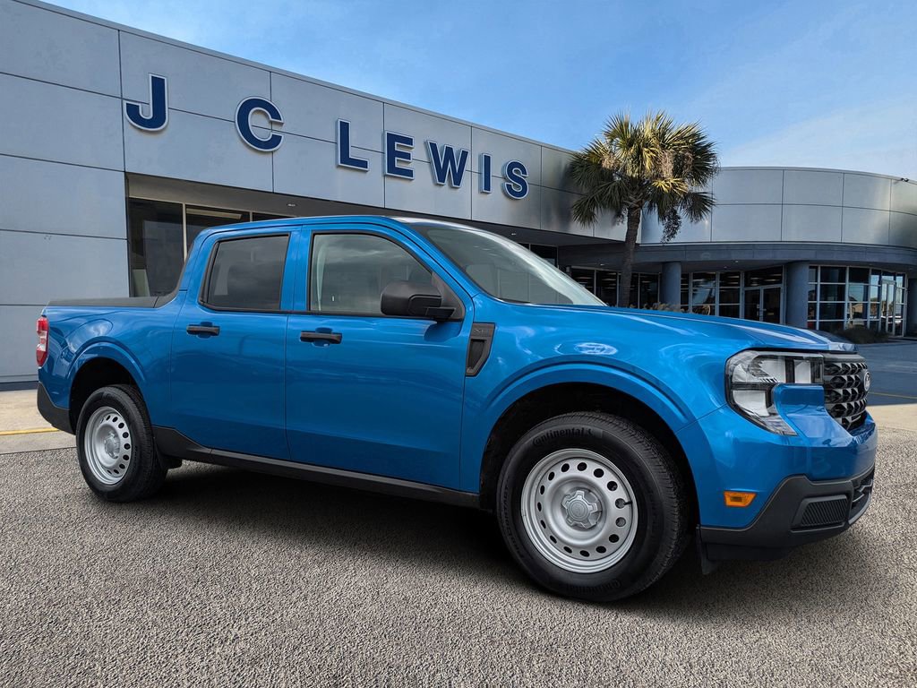 Certified 2025 Ford Maverick XL FWD image 1