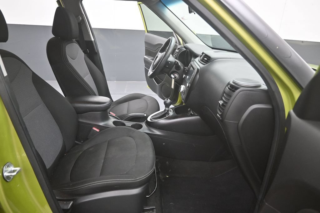Used 2018 Kia Soul + FWD image 14