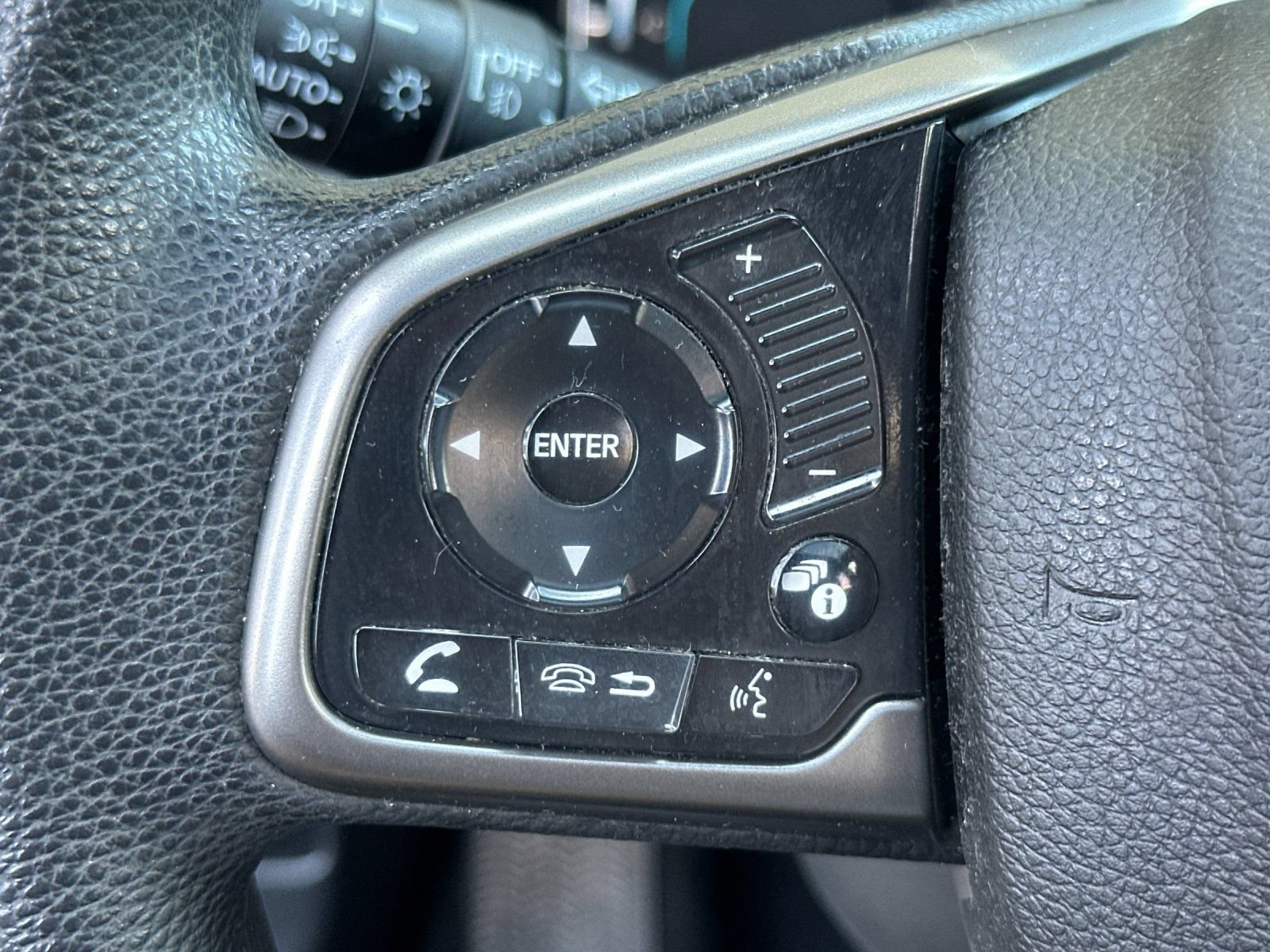 Used 2018 Honda Civic EX image 27