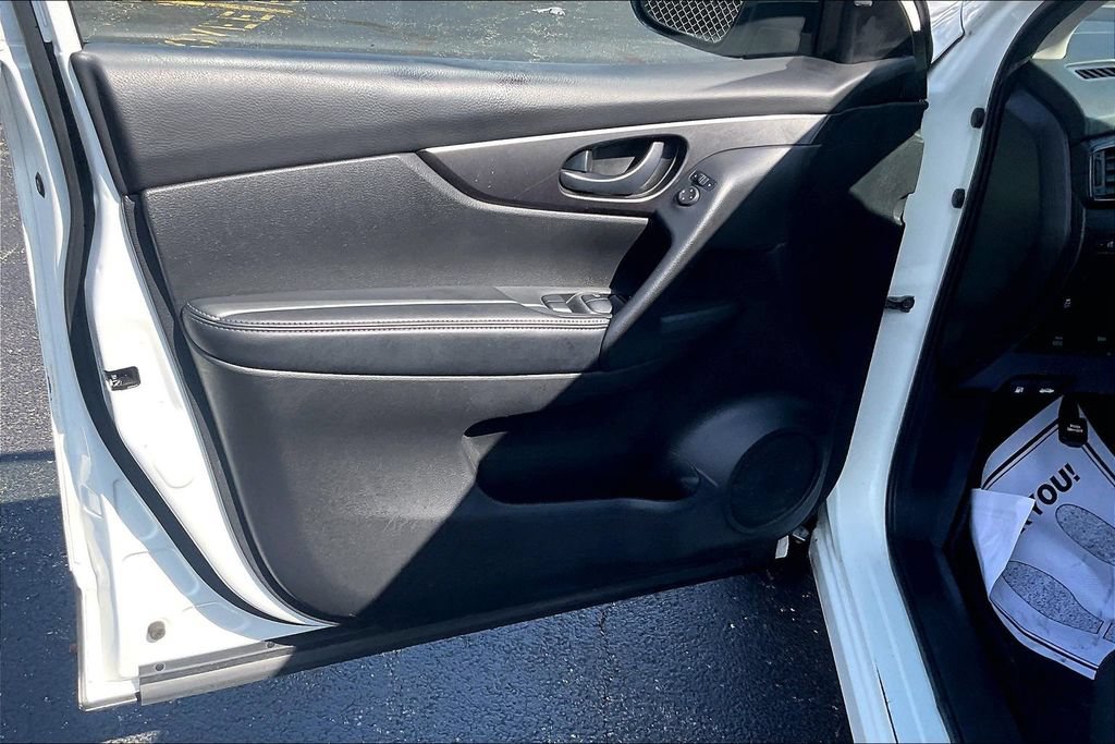 Used 2019 Nissan Rogue Sport S AWD/4WD image 22