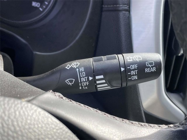 Used 2024 GMC Terrain SLT image 29