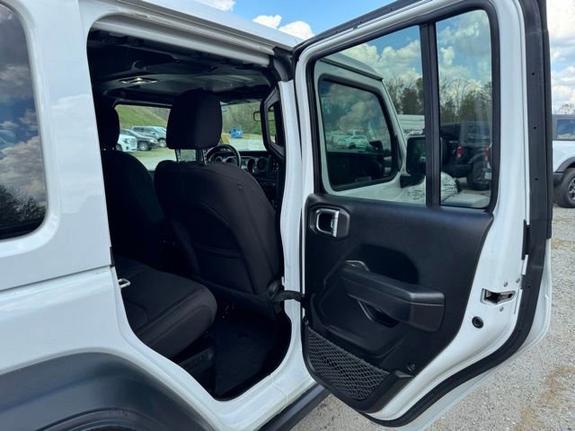 Used 2023 Jeep Wrangler Unlimited w/ Cold Weather Group AWD/4WD image 17