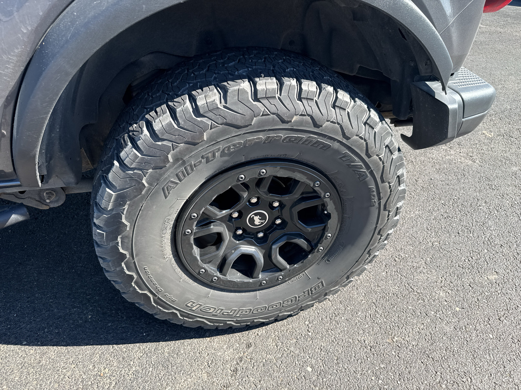 Certified 2022 Ford Bronco Black Diamond w/ Sasquatch Package AWD/4WD image 11
