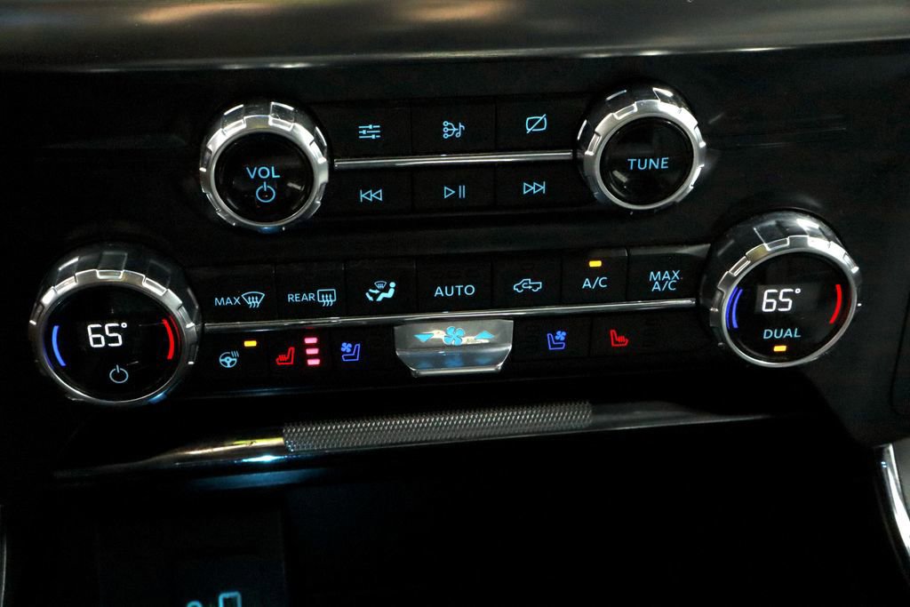 Certified 2021 Ford F150 Lariat w/ Equipment Group 502A High image 32