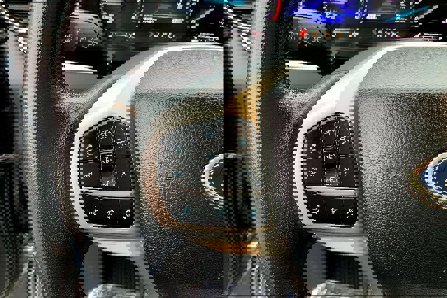 Certified 2022 Ford Explorer XLT w/ Equipment Group 202A image 21