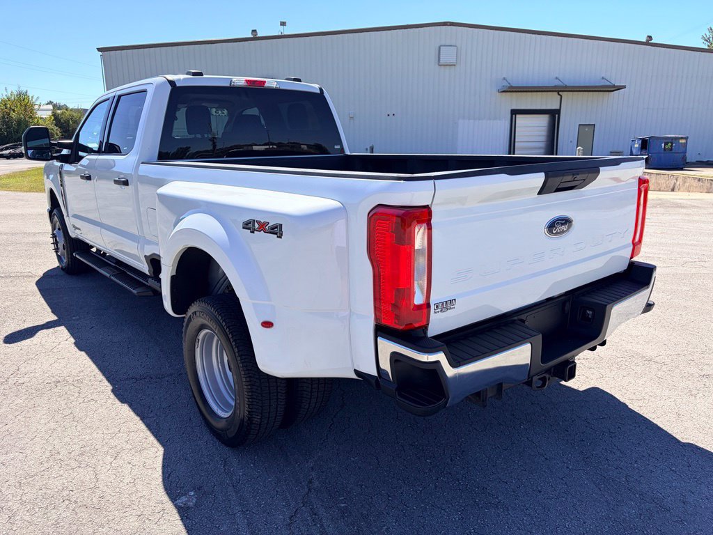 Certified 2025 Ford F350 XLT AWD/4WD image 4