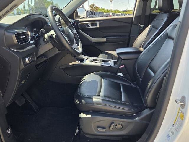 Certified 2020 Ford Explorer XLT w/ Equipment Group 202A RWD image 5
