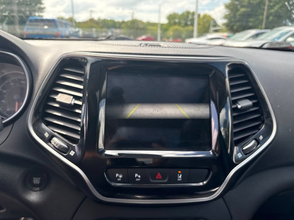 Used 2021 Jeep Cherokee Limited AWD/4WD image 19