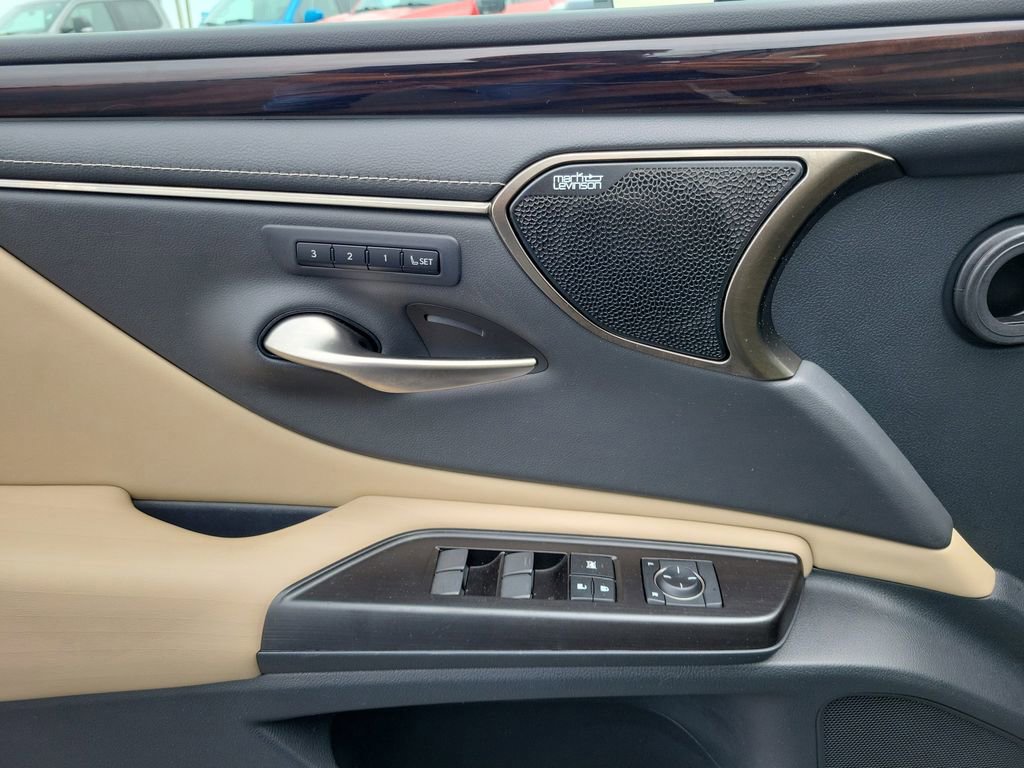 Used 2019 Lexus ES 350 w/ Premium Package FWD image 20