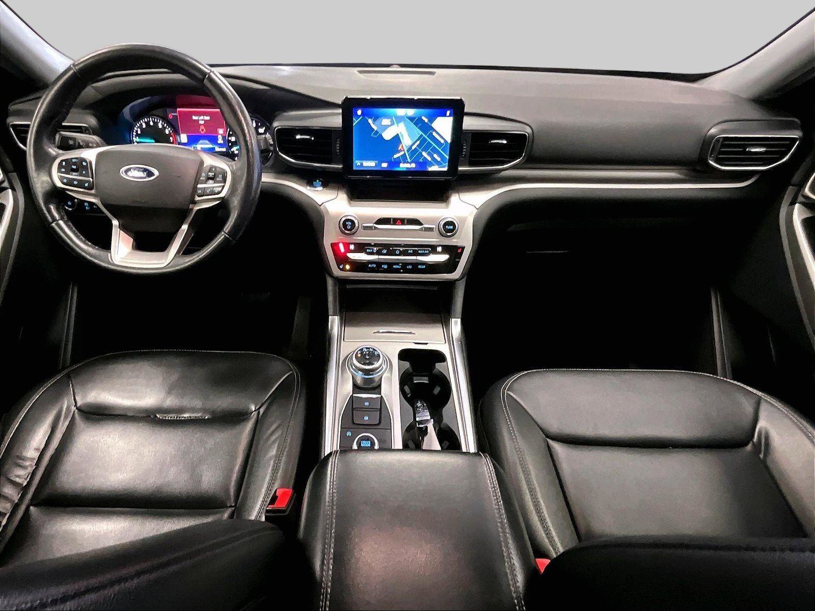 Certified 2021 Ford Explorer XLT w/ Equipment Group 202A image 14