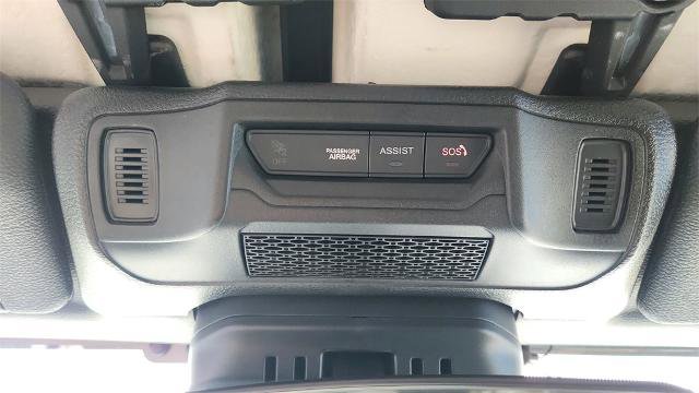 Used 2025 Jeep Wrangler Unlimited Sahara image 17