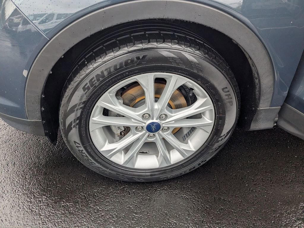 Certified 2019 Ford Escape SE image 26