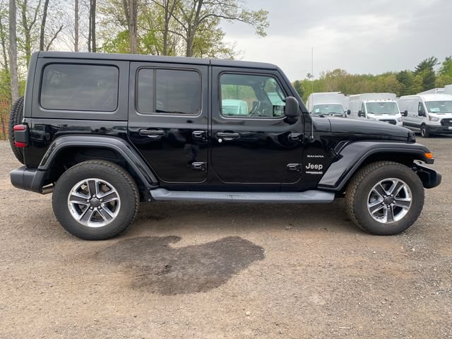 Used 2019 Jeep Wrangler Unlimited Sahara AWD/4WD image 8