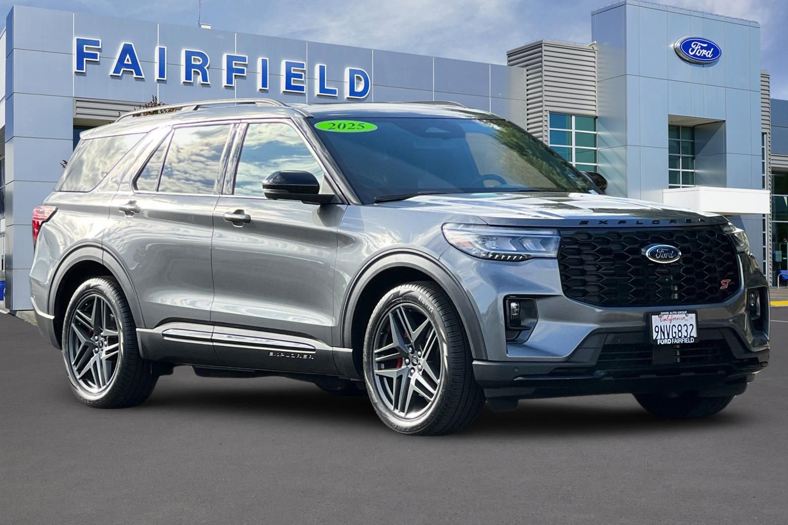 Certified 2025 Ford Explorer ST image 7