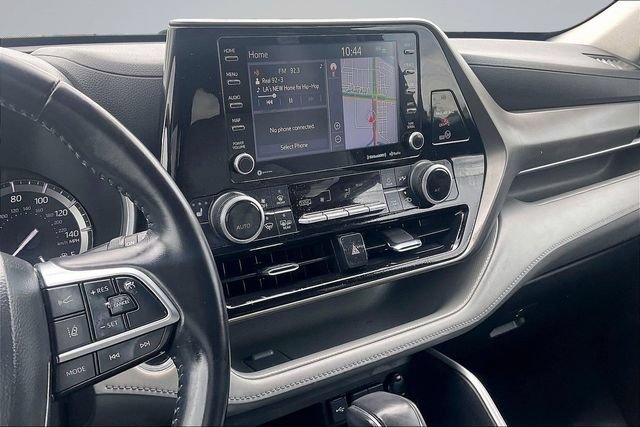 Used 2021 Toyota Highlander XLE FWD image 6
