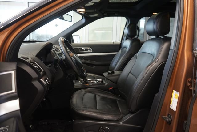 Certified 2017 Ford Explorer XLT w/ Equipment Group 202A image 20