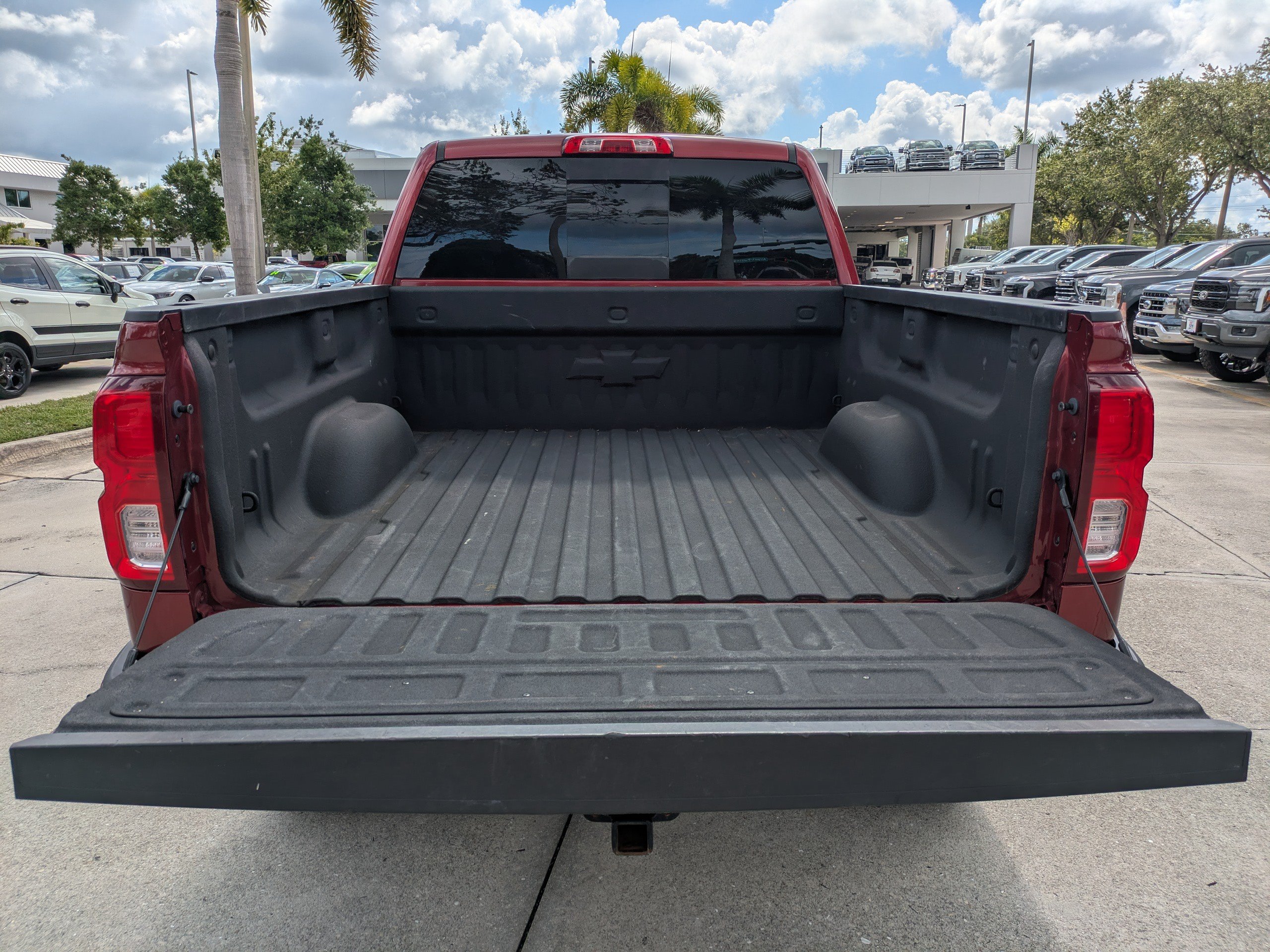 Used 2018 Chevrolet Silverado 1500 LTZ Z71 w/ LTZ Plus Package AWD/4WD image 13