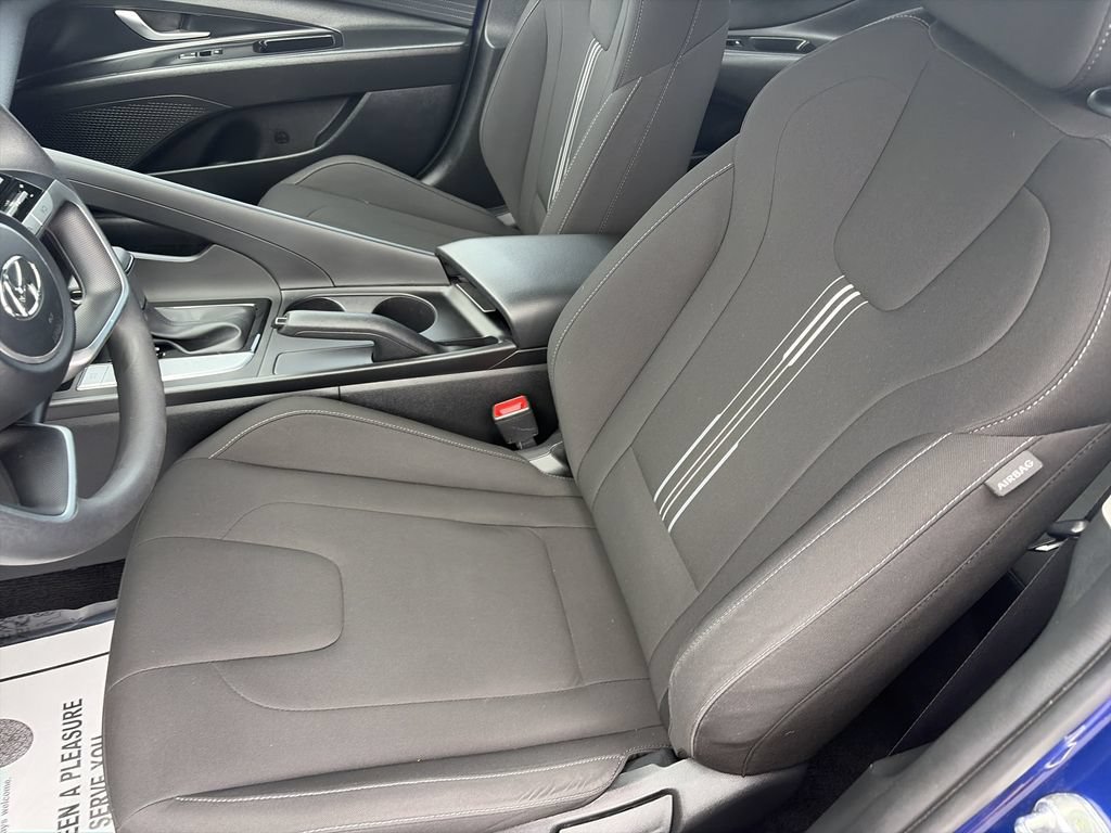 Used 2023 Hyundai Elantra SEL FWD image 12
