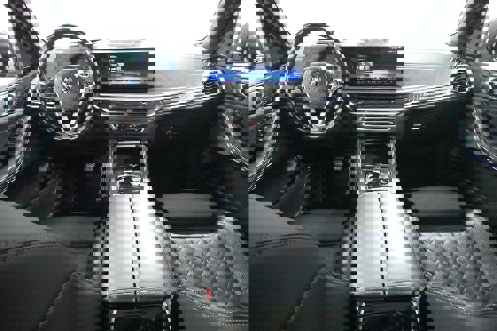 Used 2024 BMW X5 xDrive40i image 11