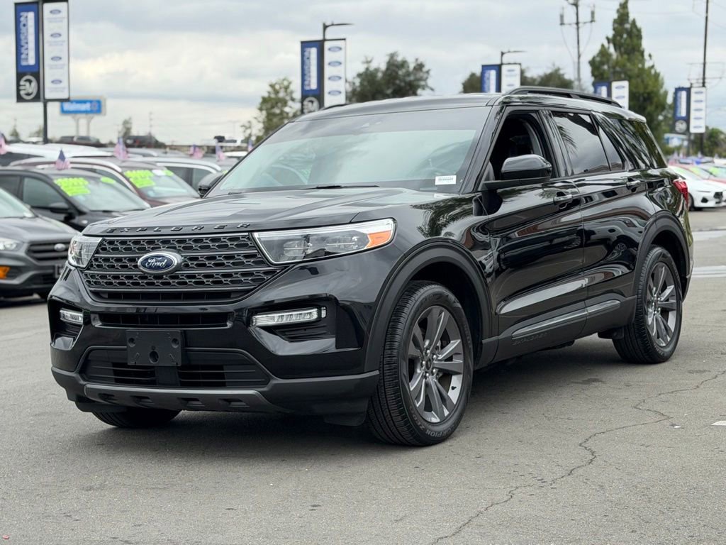 Certified 2023 Ford Explorer XLT w/ Equipment Group 202A RWD image 7