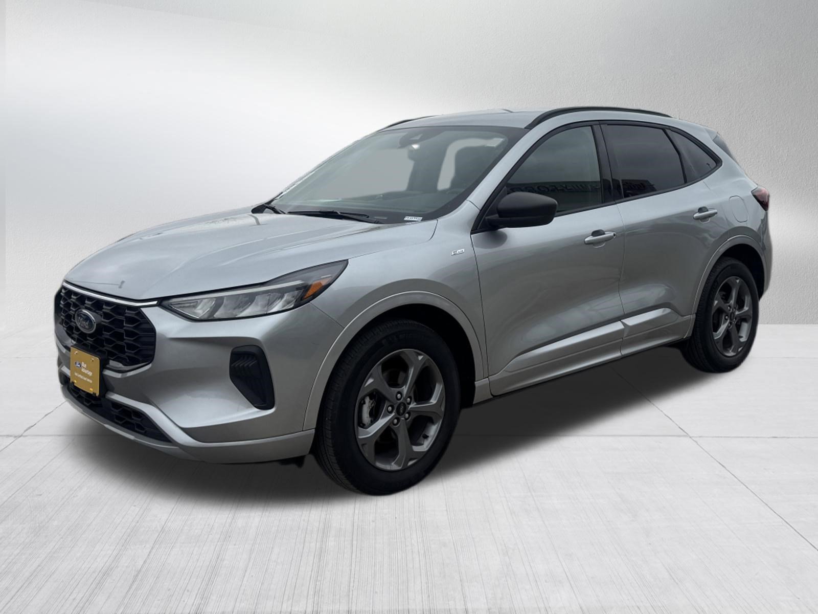 Certified 2023 Ford Escape ST-Line w/ Tech Pack #1 AWD/4WD image 4
