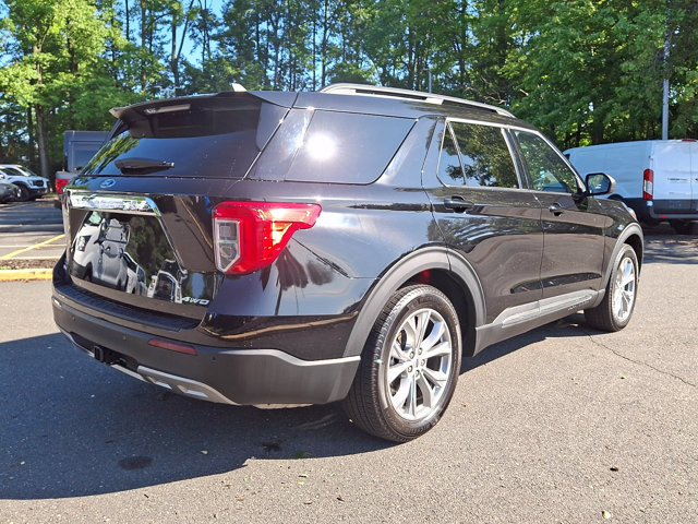Certified 2023 Ford Explorer XLT w/ Equipment Group 202A AWD/4WD image 11