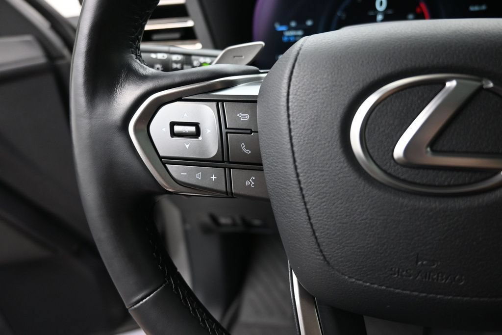 Used 2024 Lexus GX 550 AWD/4WD image 3