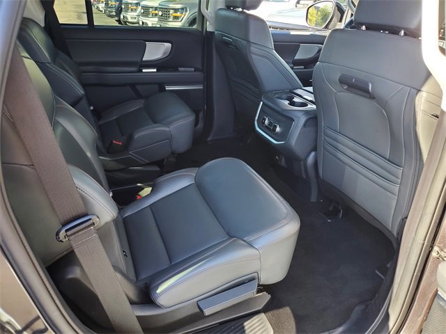 Certified 2025 Ford Expedition Active image 20