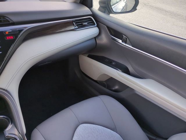 Used 2020 Toyota Camry LE image 16