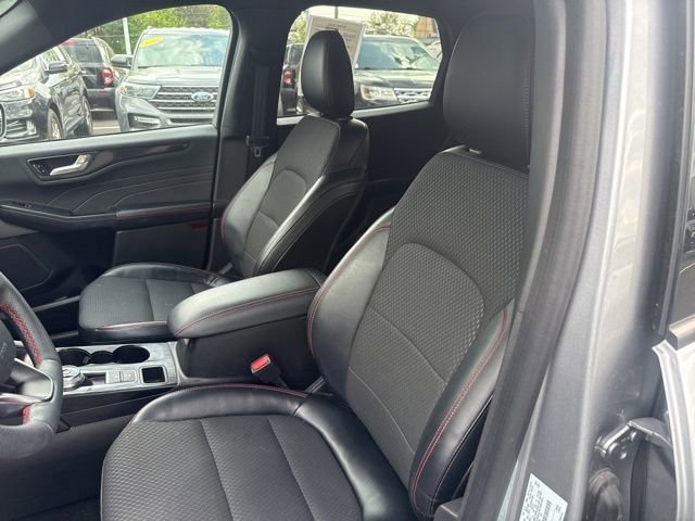 Certified 2023 Ford Escape ST-Line w/ Tech Pack #1 AWD/4WD image 14