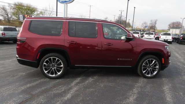 Used 2022 Jeep Wagoneer Series III w/ Premium Group I image 9