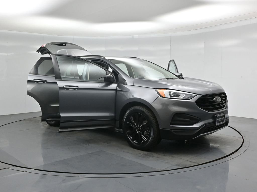 Certified 2022 Ford Edge SE w/ Black Appearance Package image 55
