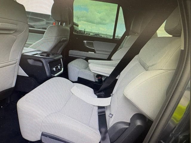 Certified 2025 Ford Expedition Max Platinum w/ Driver's Package AWD/4WD image 5