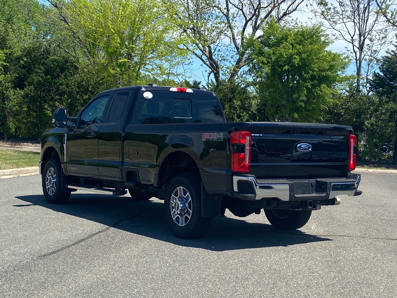 Certified 2023 Ford F350 Lariat w/ FX4 Off-Road Package AWD/4WD image 8