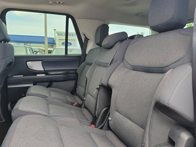 Certified 2025 Ford Expedition Active RWD image 18