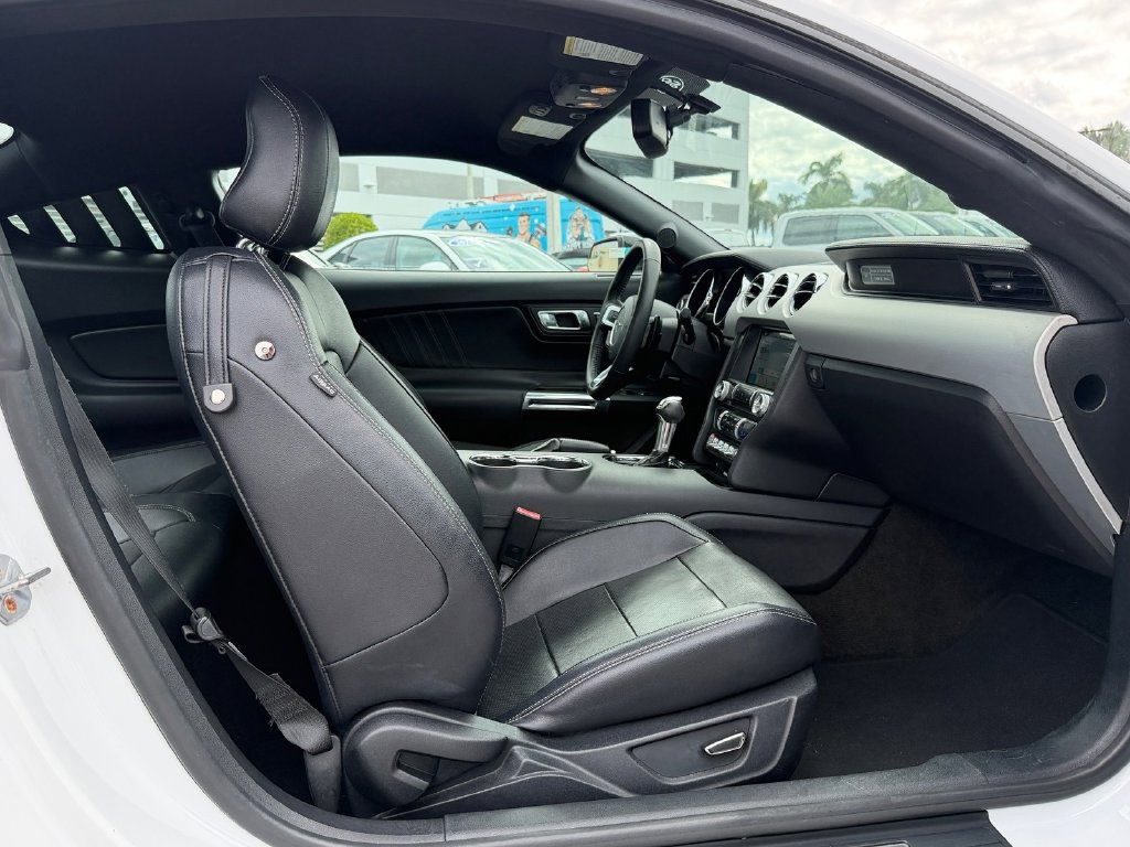 Certified 2017 Ford Mustang Premium RWD image 18