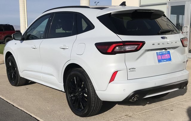 Certified 2025 Ford Escape ST-Line Elite image 18