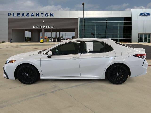 Used 2024 Toyota Camry XSE w/ Navigation Package FWD image 2