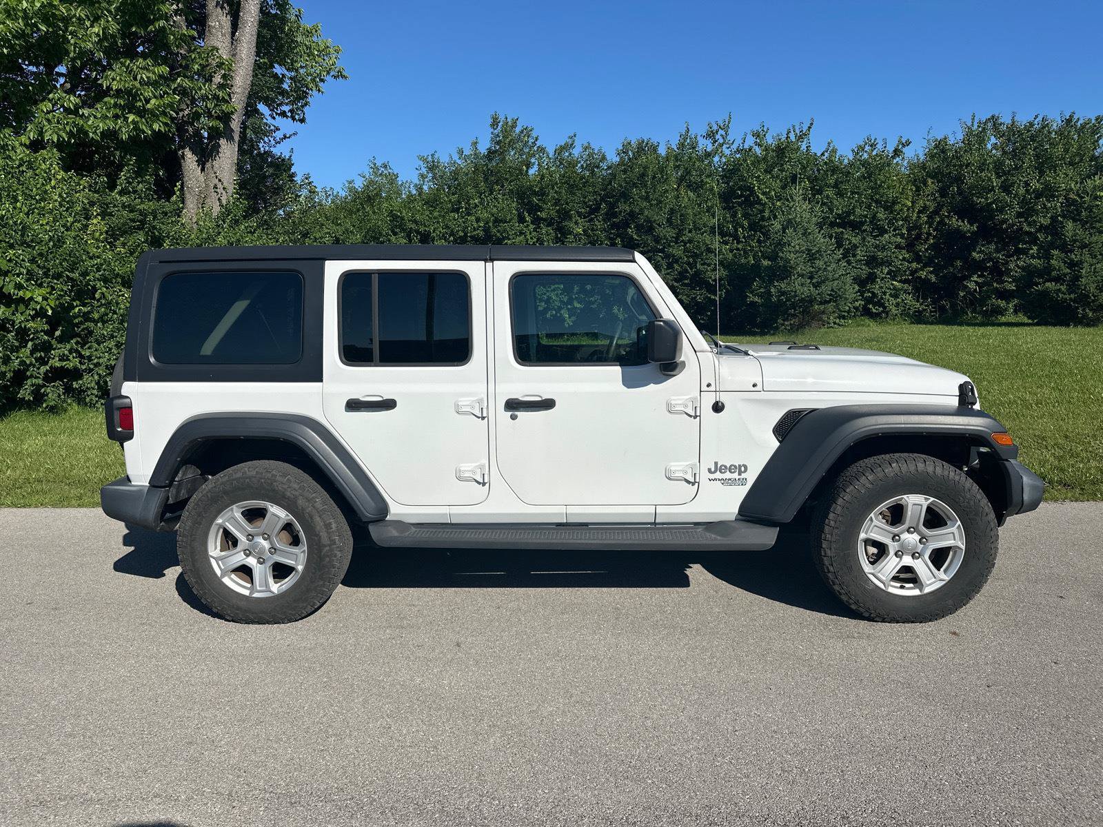 Used 2019 Jeep Wrangler Unlimited Sport S AWD/4WD image 14